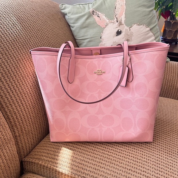 NWT!COACH CITY TOTE IN SIGNATURE CANVAS(COACH CAL49)fast shipping - Picture 4 of 12